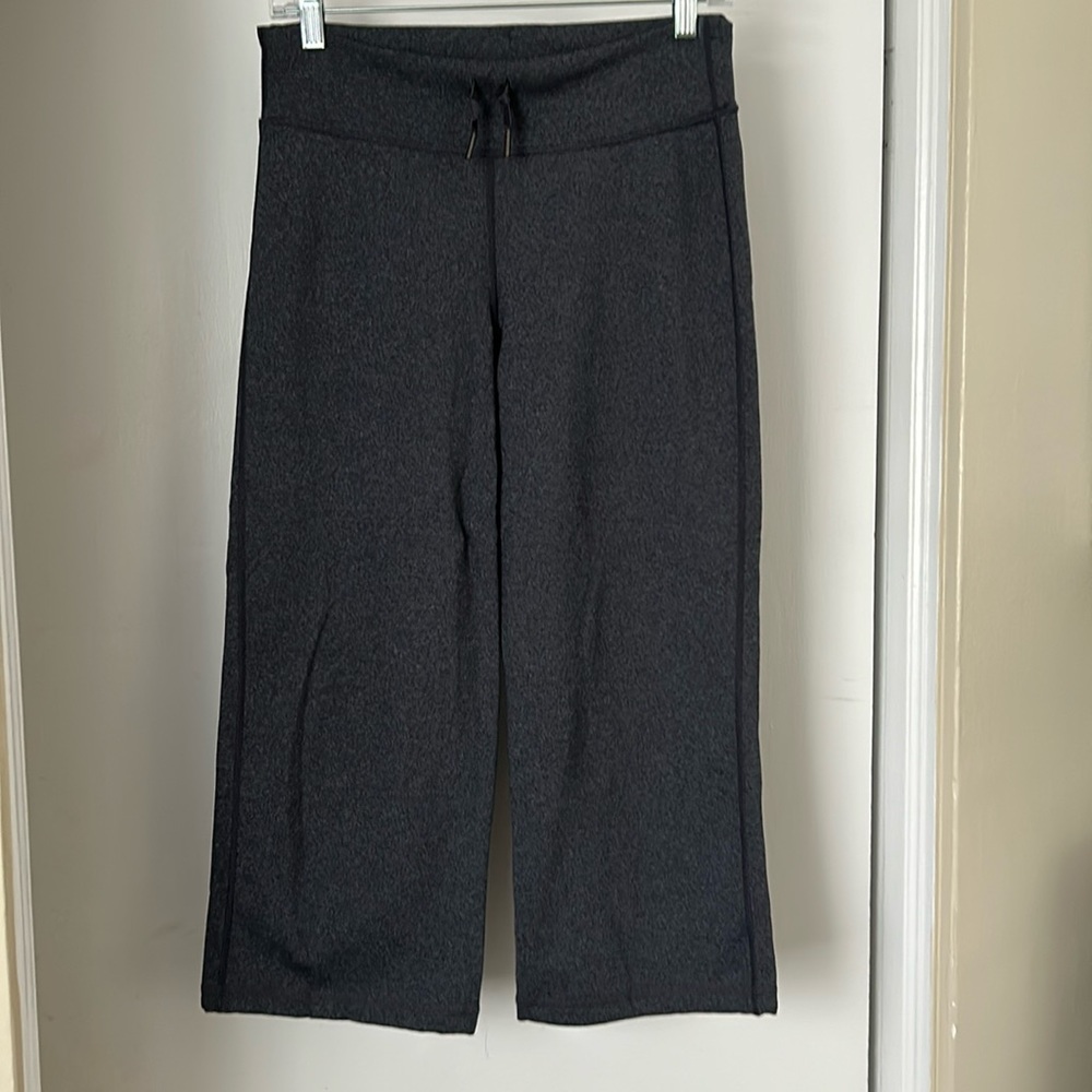 Lululemon Wide Leg Capri Athletic Pant